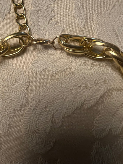 Gold Heart Charm Chunky Chain Necklace - Women's Jewelry