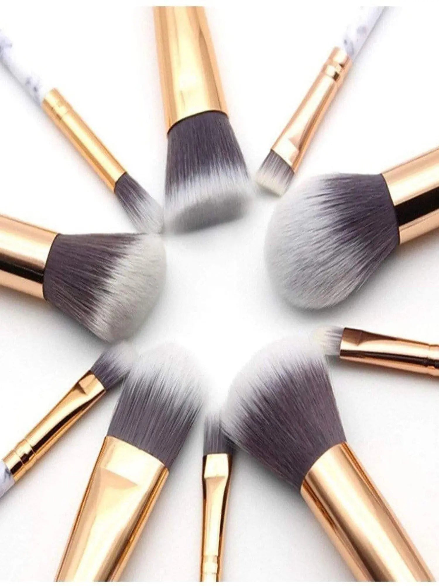 10 Pcs Makeup Brushes.
