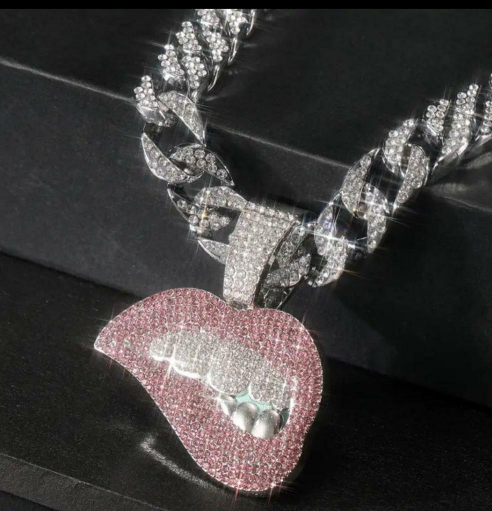 Pink Lips Pendant + Cuban Chain